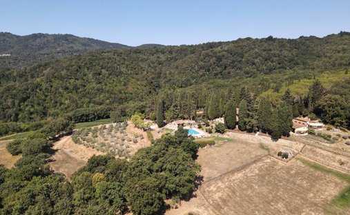 Estate in Sassetta, Tuscany, Italy 1