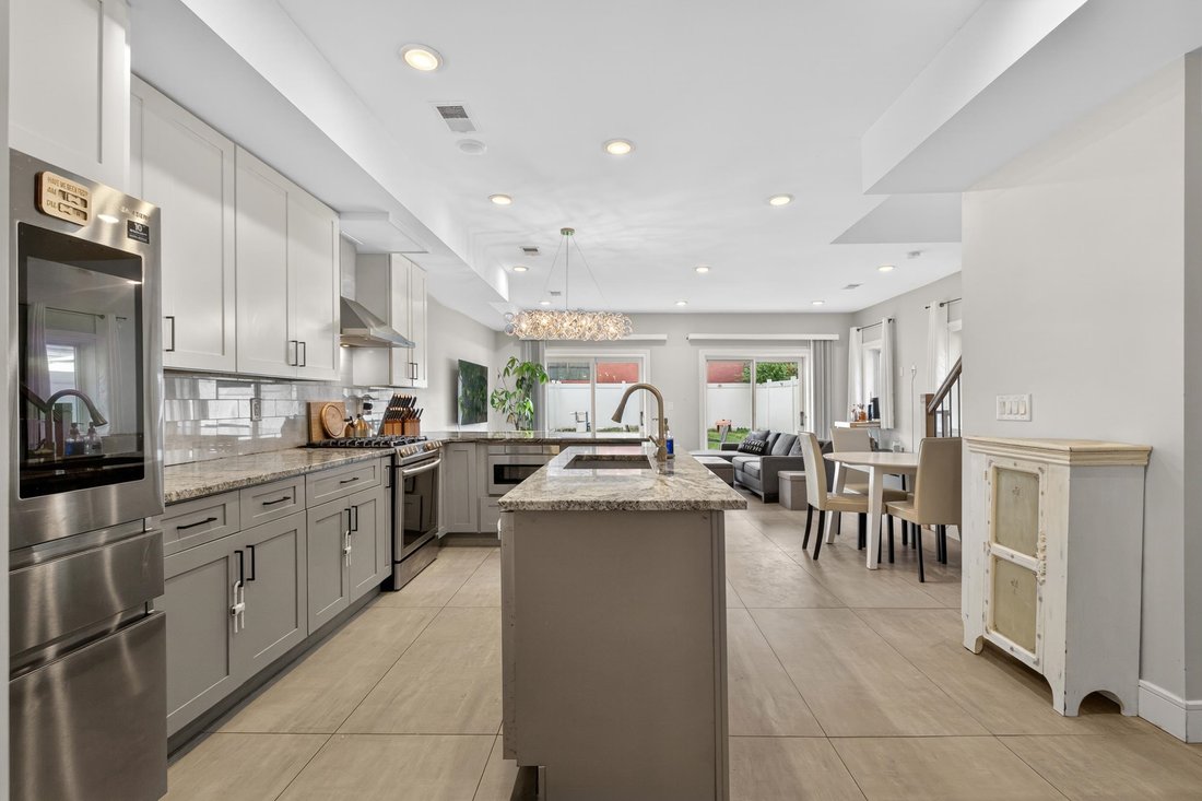 Condo in Jersey City, New Jersey, United States 5 - 18242442
