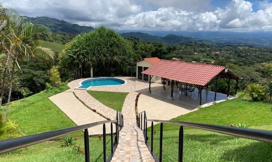 Amazing Colonial Country Style Home, In Jesús, Alajuela Province, Costa — free download