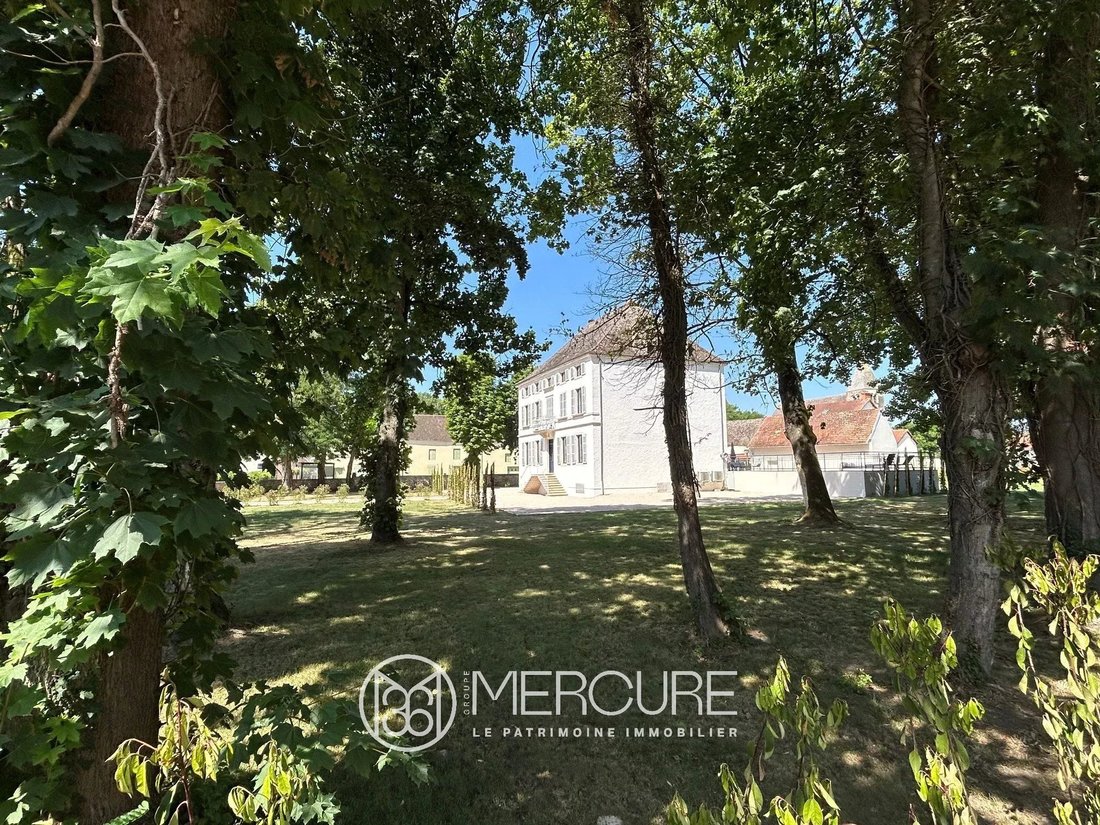 Estate in Sassenay, Bourgogne – Franche-Comté, France 3 - 16408452