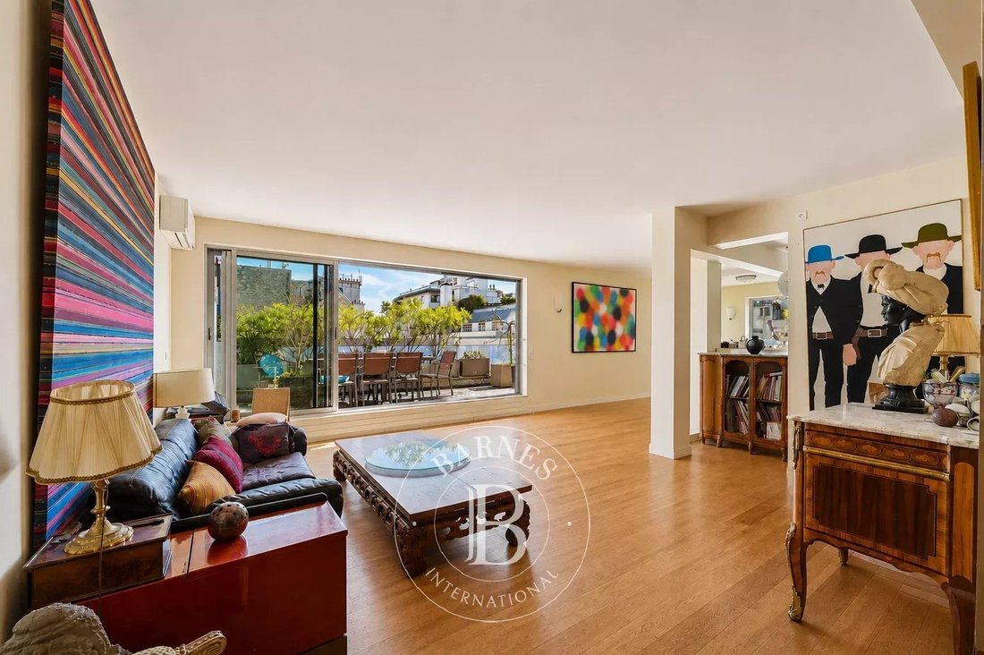 Apartment in Porte Dauphine, Paris 16e Arrondissement, Paris 4 - 18238881