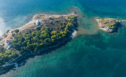 Isola privata in Inousses, Aegean, Grecia 1