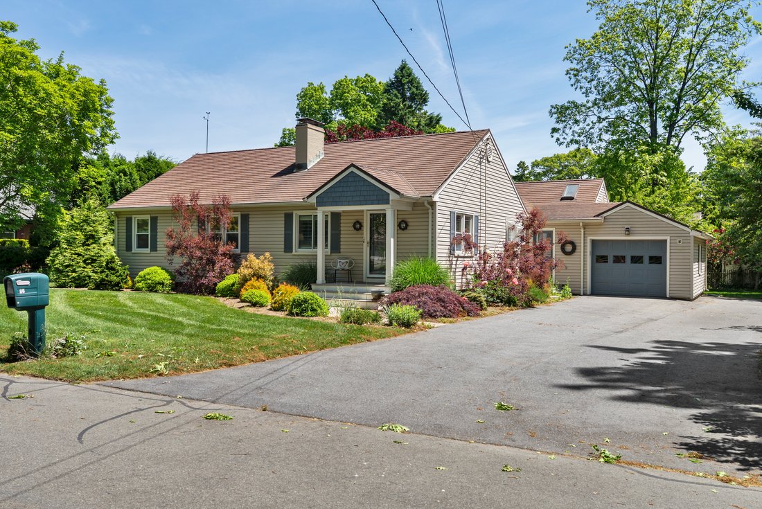 House in Old Saybrook, Connecticut, United States 2 - 18239693