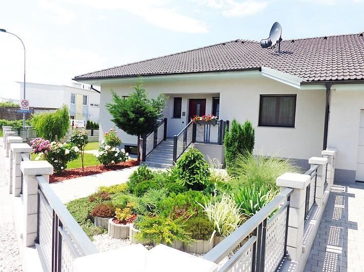 Bungalow in Felixdorf, Lower Austria, Austria 1 - 18240006