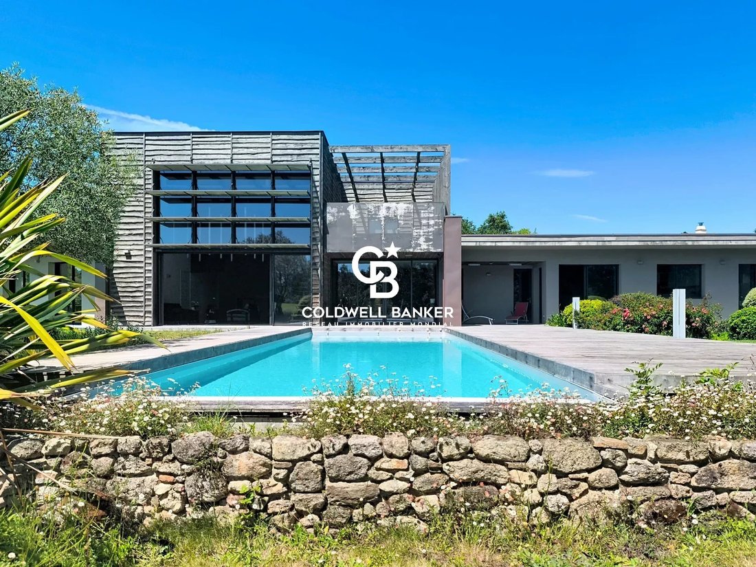 House in Nesmy, Pays de la Loire, France 1 - 16831514