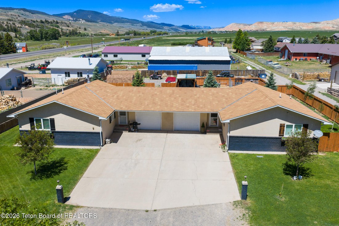 House in Dubois, Wyoming, United States 4 - 18238179