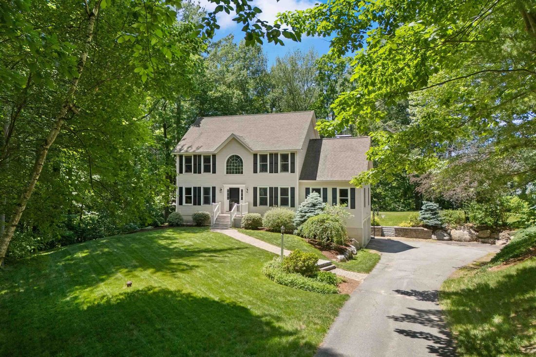 House in Londonderry, New Hampshire, United States 3 - 18246345