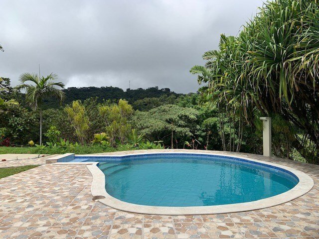 Amazing Colonial Country Style Home, In Jesús, Alajuela Province, Costa — free download