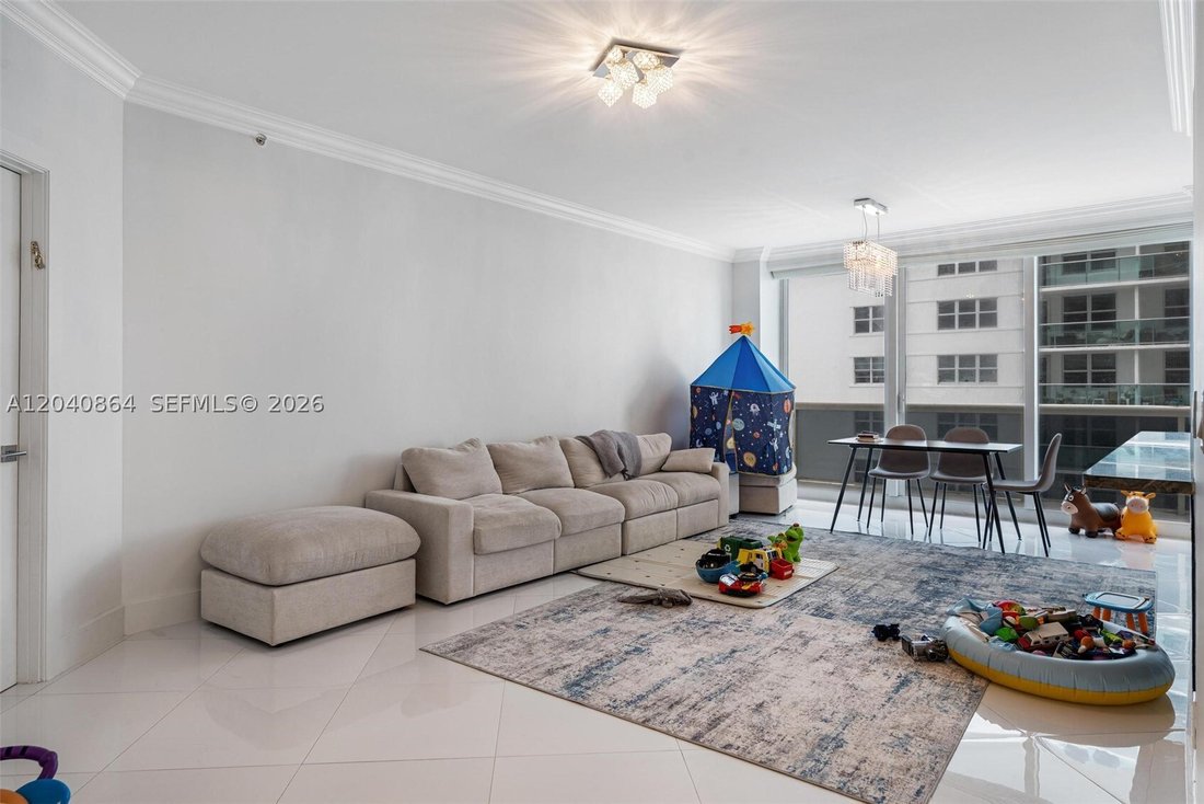 Condo in Bal Harbour, Florida, United States 3 - 18241467