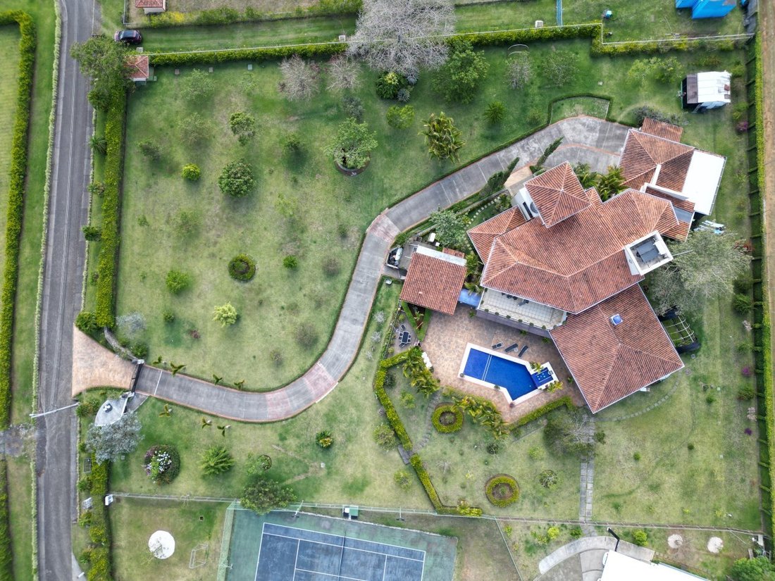 House in Santa Bárbara de Heredia, Heredia Province, Costa Rica 4 - 18240998