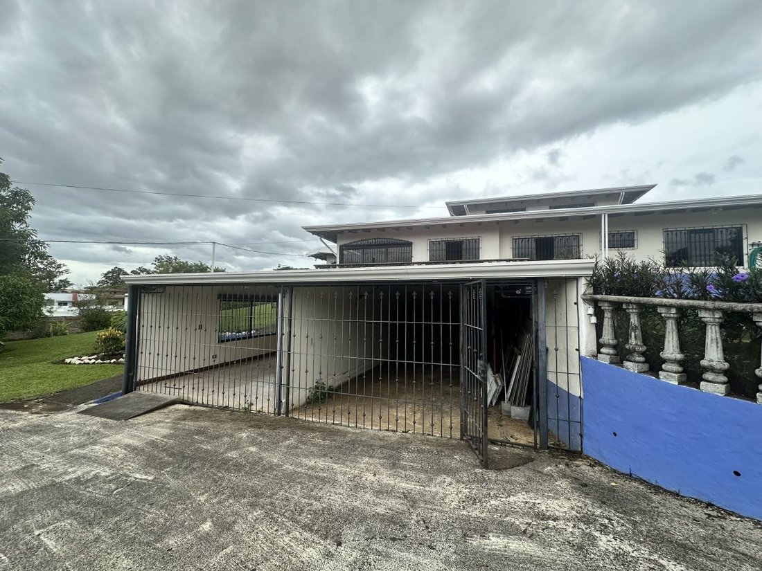 House in Flores, Flores, Costa Rica 4 - 18241014