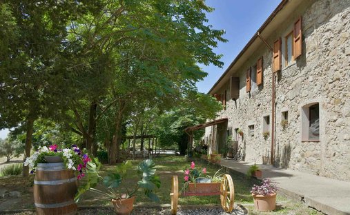 Estate in Riparbella, Tuscany, Italy 1