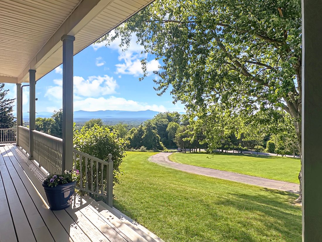 Livingston, New York, United States 5 - 17700131
