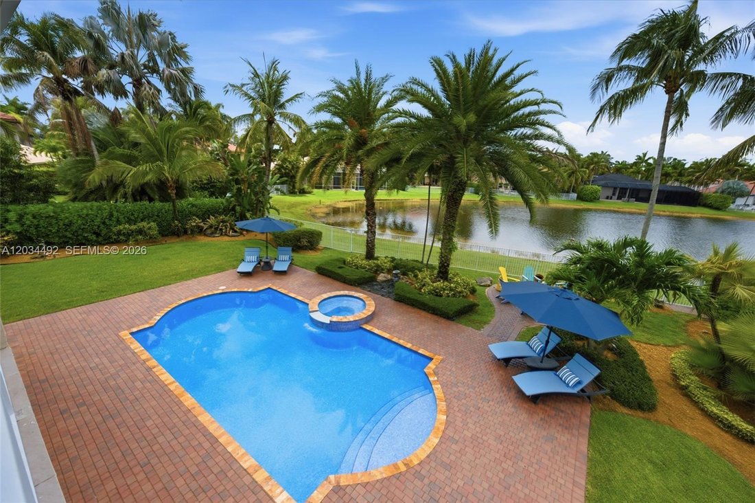 House in Weston, Florida, United States 3 - 18235768