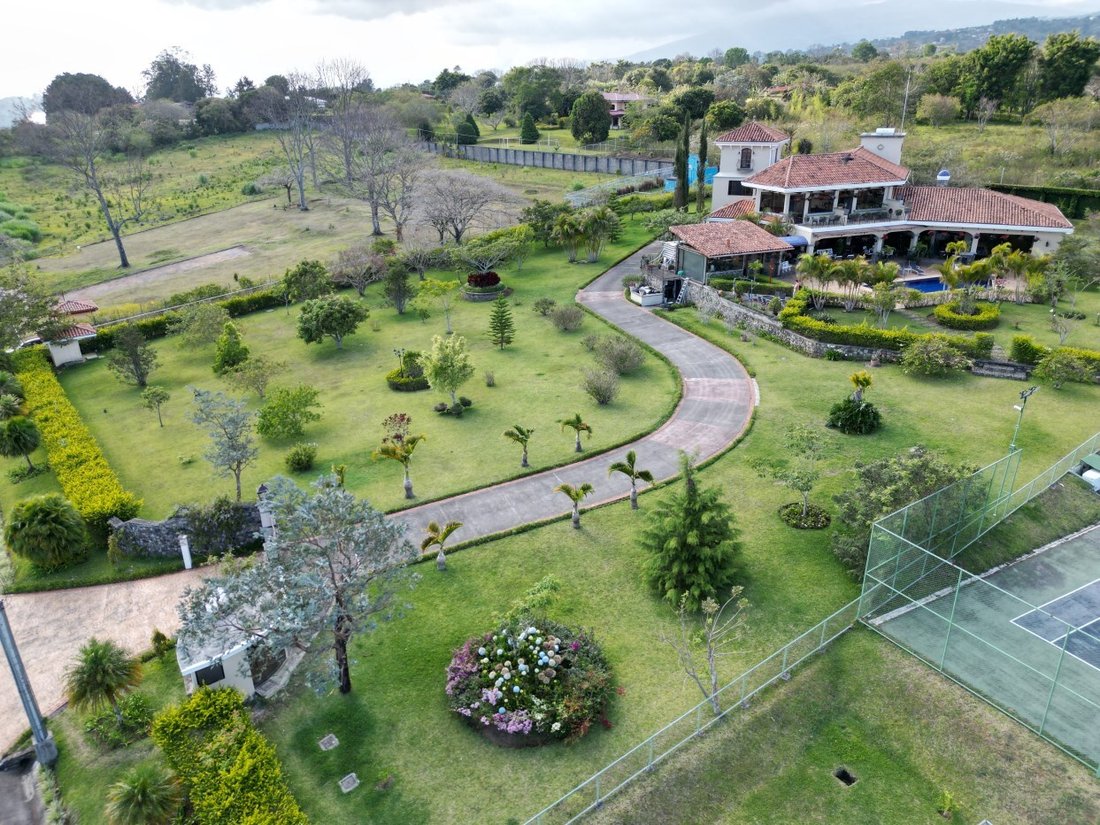 House in Santa Bárbara de Heredia, Heredia Province, Costa Rica 5 - 18240998