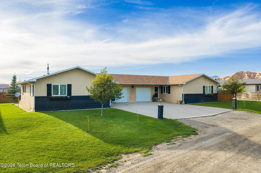 House in Dubois, Wyoming, United States 5 - 18238179