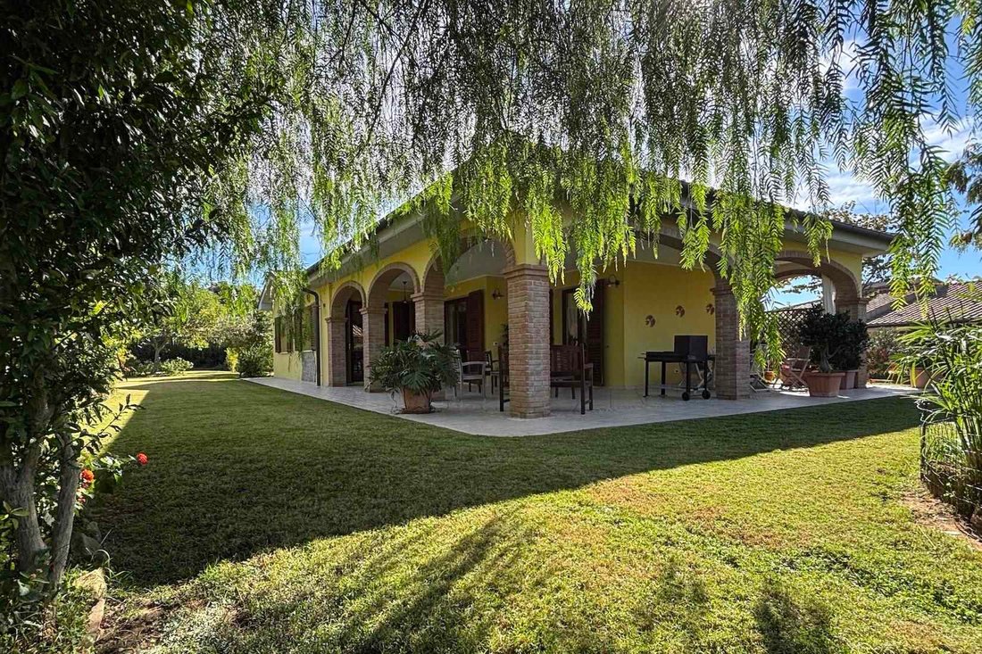 Villa in Center, Piombino, Tuscany 2 - 18242606