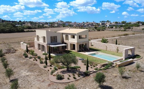 House in Maria de la Salut, Balearic Islands, Spain 1