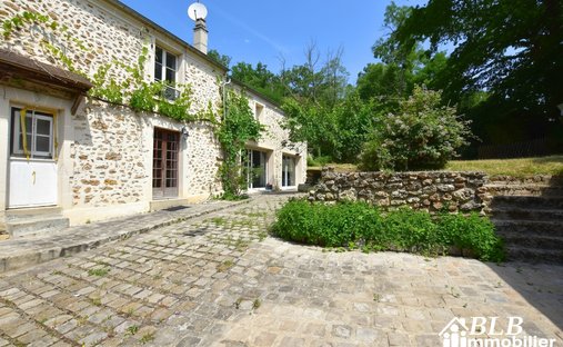 Casa en Les Essarts-le-Roi, Isla de Francia, Francia 1
