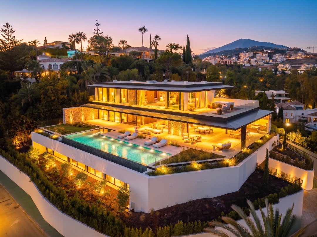 Villa in La Quinta, Benahavis, Andalusia 1 - 17495786