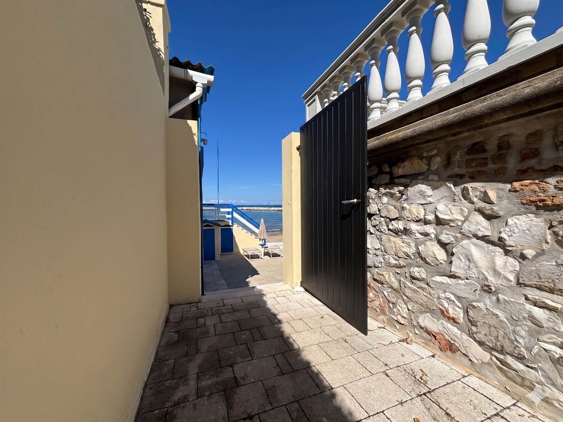 Villa in San Vincenzo, Tuscany, Italy 4 - 18242687