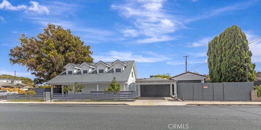House in Midway City, California, United States 1 - 18108897