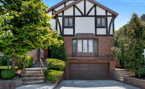 House in Bayonne, New Jersey, United States 1
