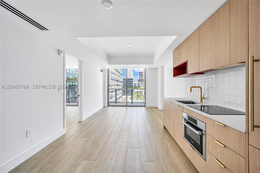 Condo in Miami, Florida, United States 5 - 18241501