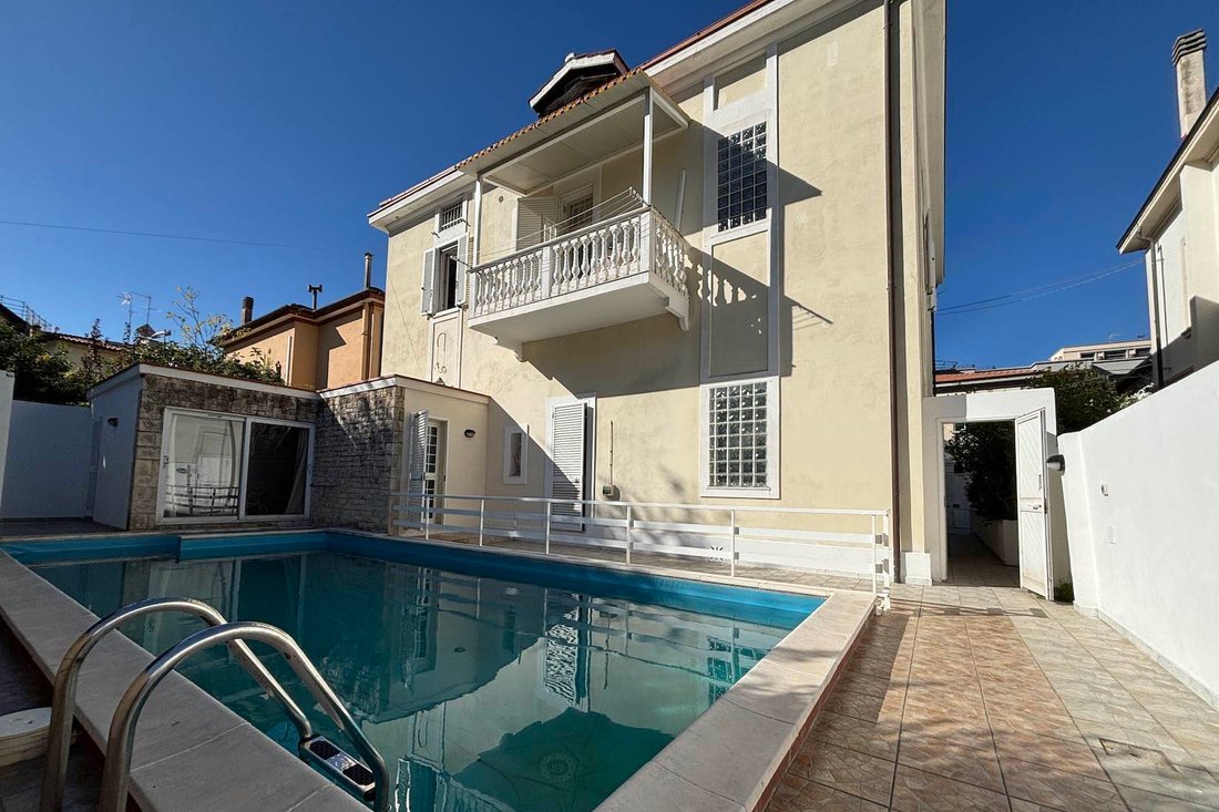 Villa in Goito, Livorno, Tuscany 4 - 18242236
