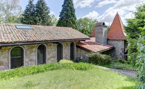 House in Clermont-Ferrand, Auvergne-Rhône-Alpes, France 1