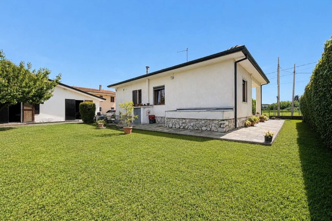 House in Pietrasanta, Tuscany, Italy 3 - 18241659