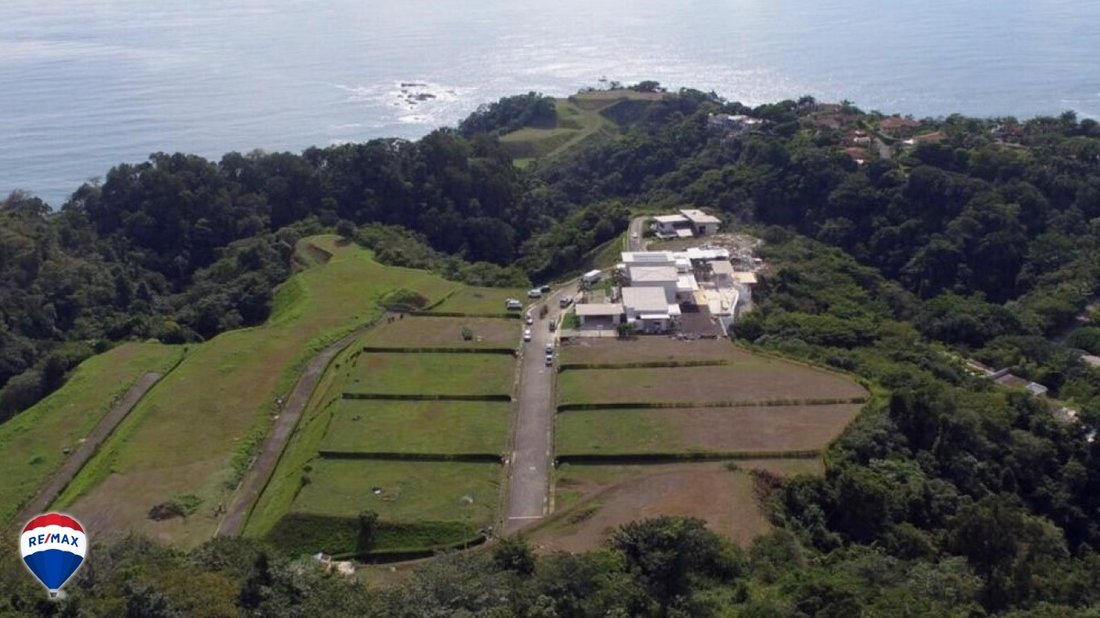 Land in Playa Herradura, Puntarenas Province, Costa Rica 1 - 18241802