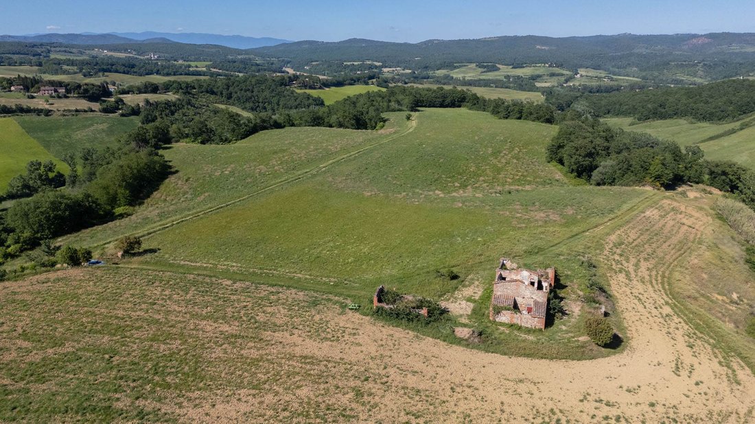 Country House in Asciano, Tuscany, Italy 5 - 18244422
