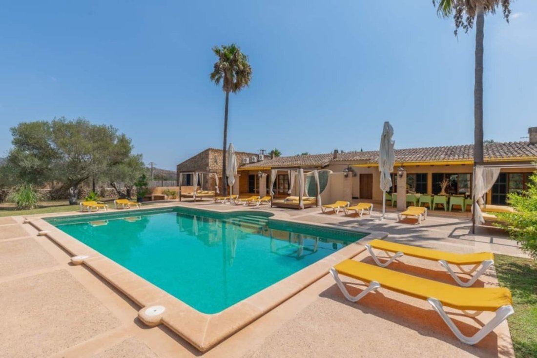 Finca in Canyamel, Capdepera, Balearic Islands 2 - 18236229