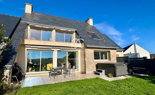 House in Arzon, Brittany, France 1