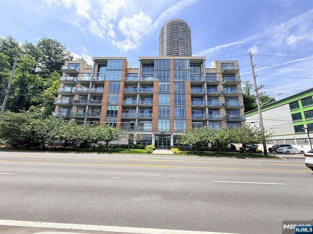 Condominio a North Bergen, New Jersey, Stati Uniti 2 - 18241284