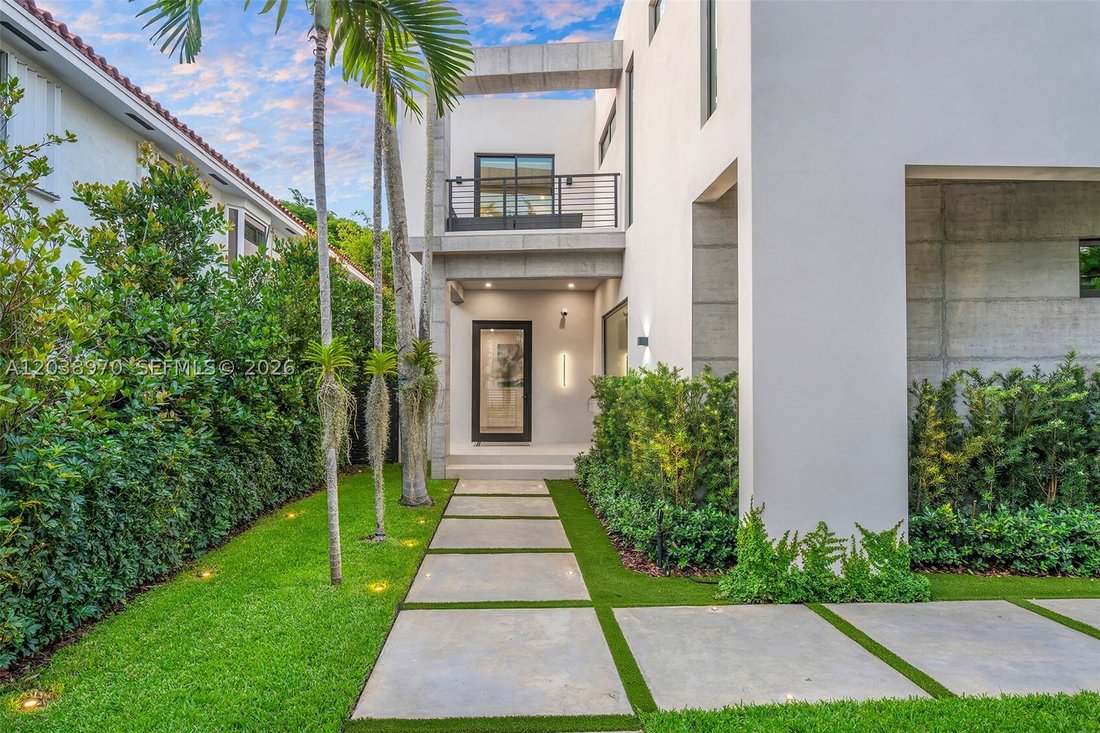 House in Miami, Florida, United States 3 - 18217107