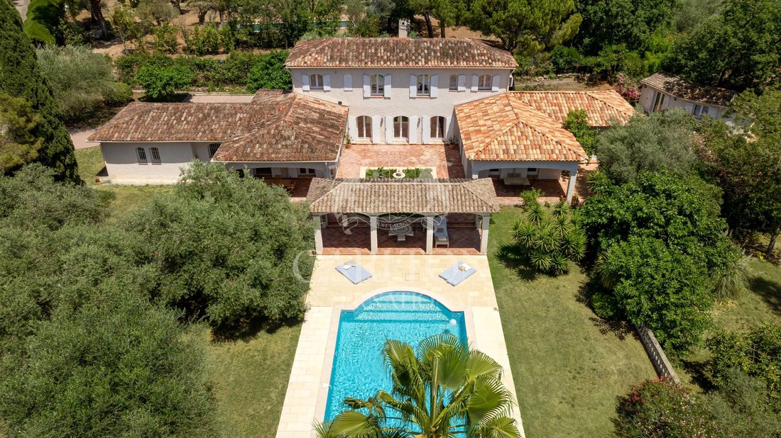 Villa in Valbonne, Provence-Alpes-Côte d'Azur, France 1 - 18239381
