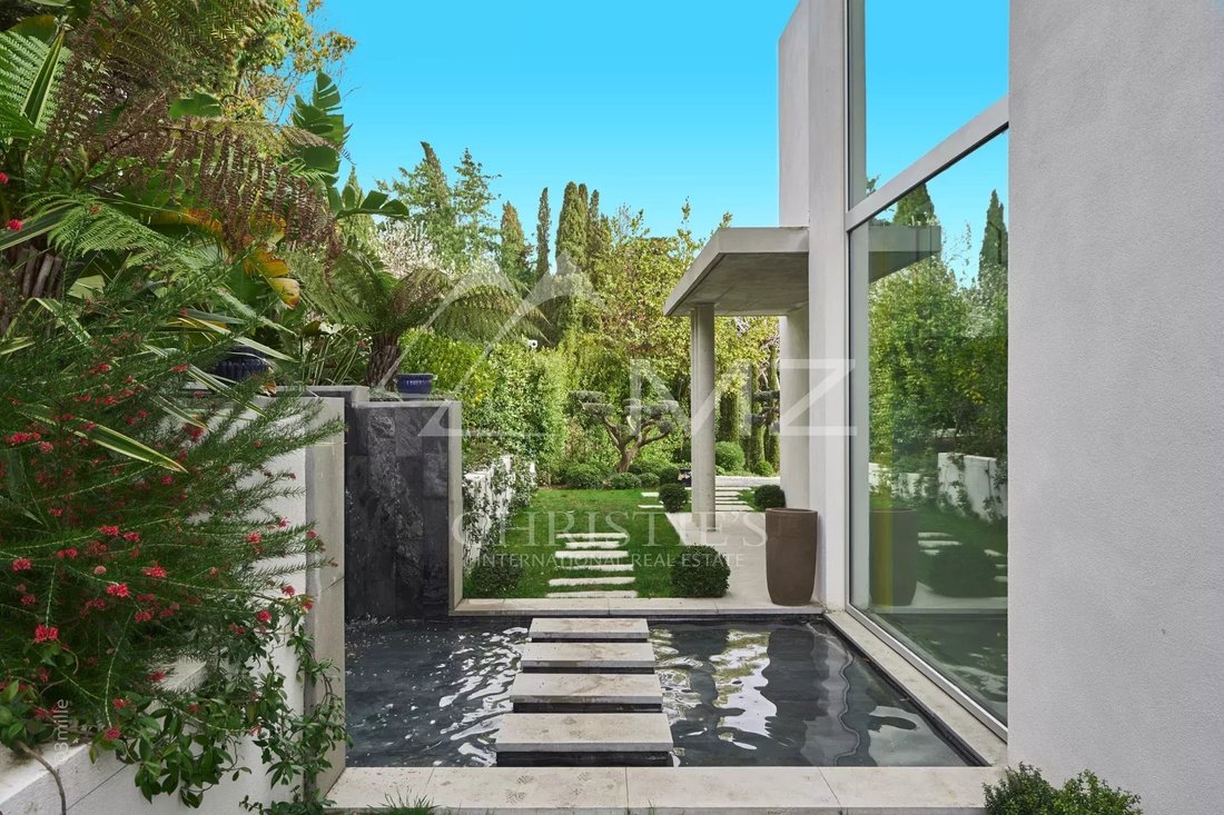 Villa in Antibes, Provence-Alpes-Côte d'Azur, France 5 - 18235857