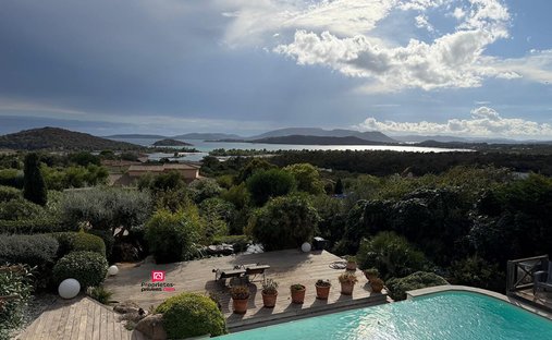 Villa in Sainte-Lucie-de-Porto-Vecchio, Corsica, France 1