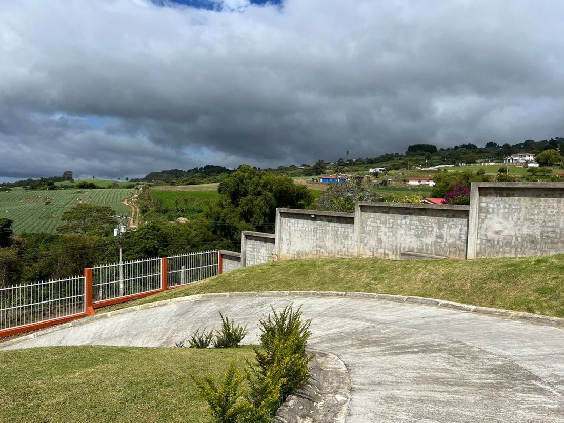 House in El Tejar de El Guarco, Cartago Province, Costa Rica 3 - 18239415