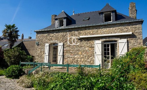 House in Île-d'Arz, Brittany, France 1