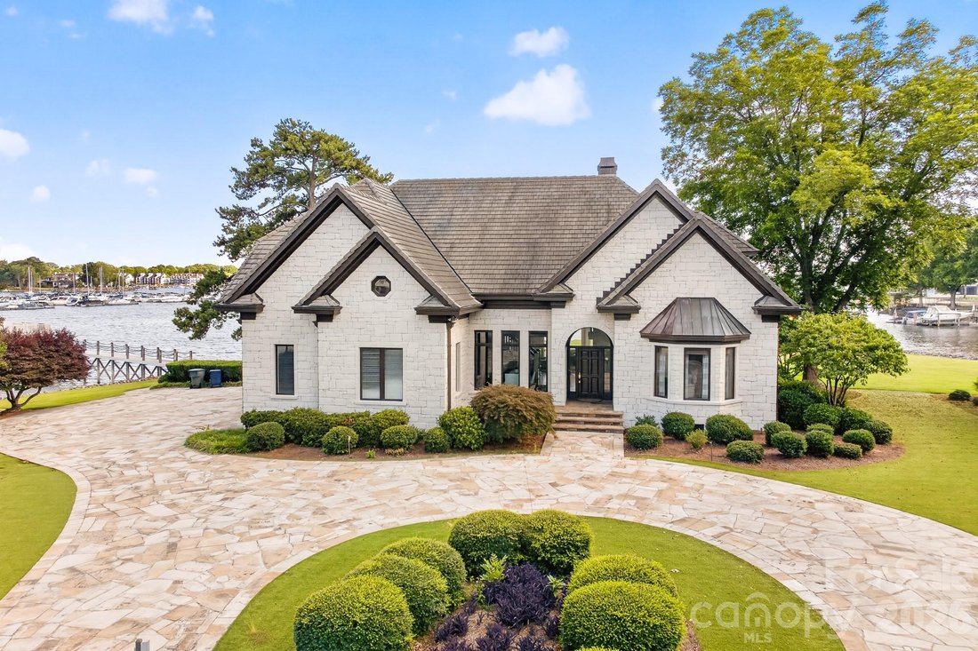 House in Cornelius, North Carolina, United States 1 - 17563094