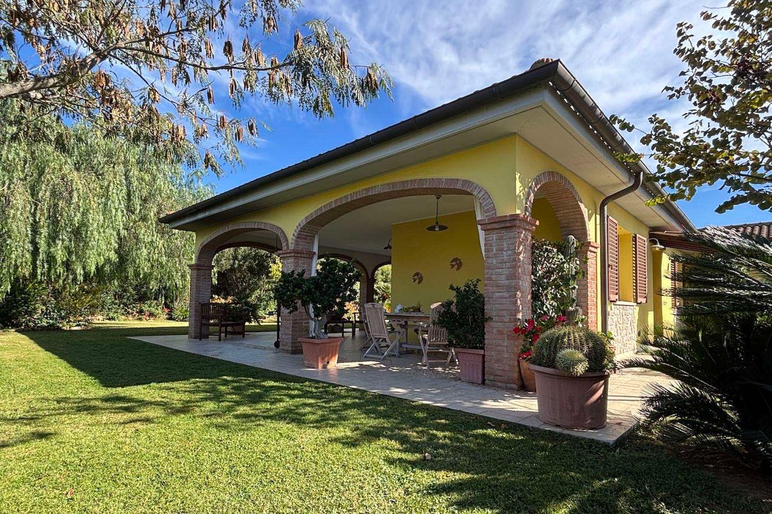 Villa in Center, Piombino, Tuscany 1 - 18242606