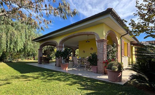 Villa a Centro, Piombino, Toscana 1
