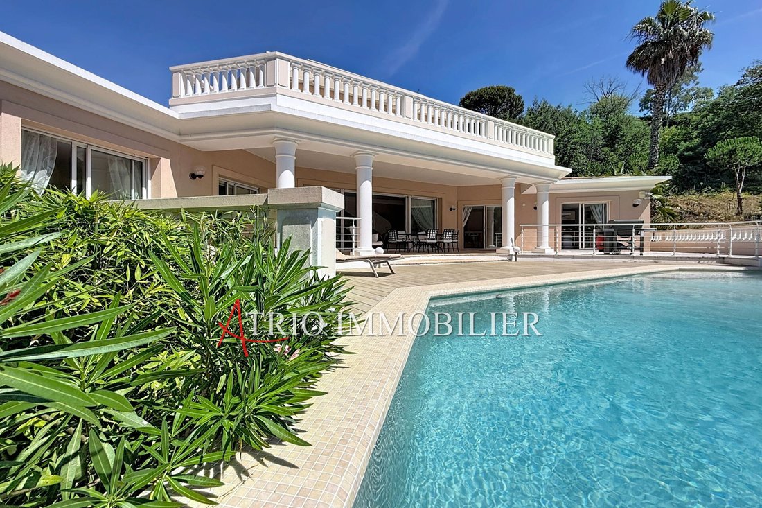 Villa in Centre, Vallauris, France 2 - 18237409