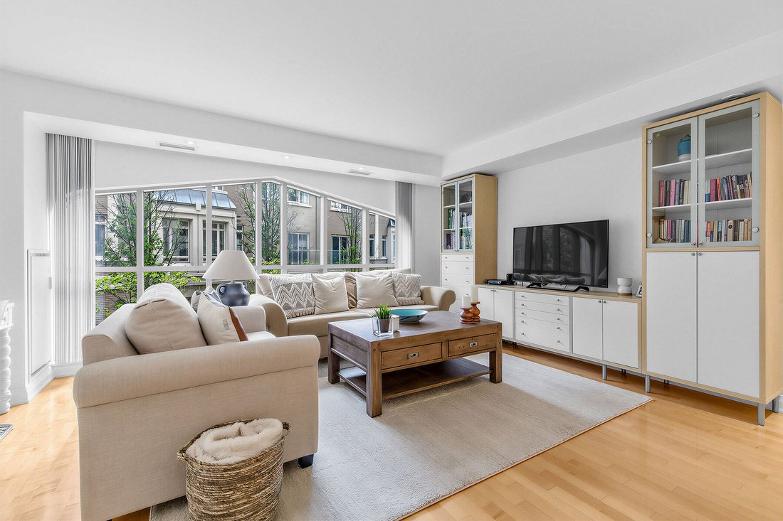 Condo in Toronto, Ontario, Canada 5 - 18238670