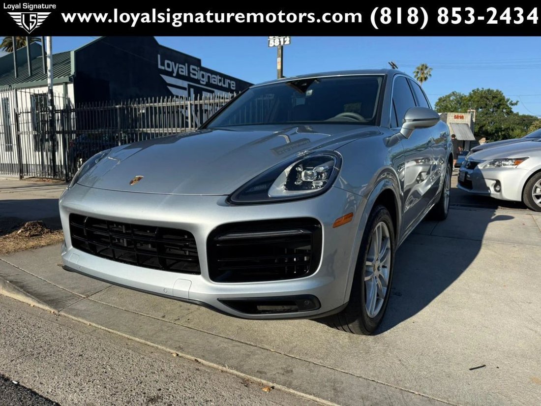 Suv in Van Nuys, CA, United States 5 - 18240637