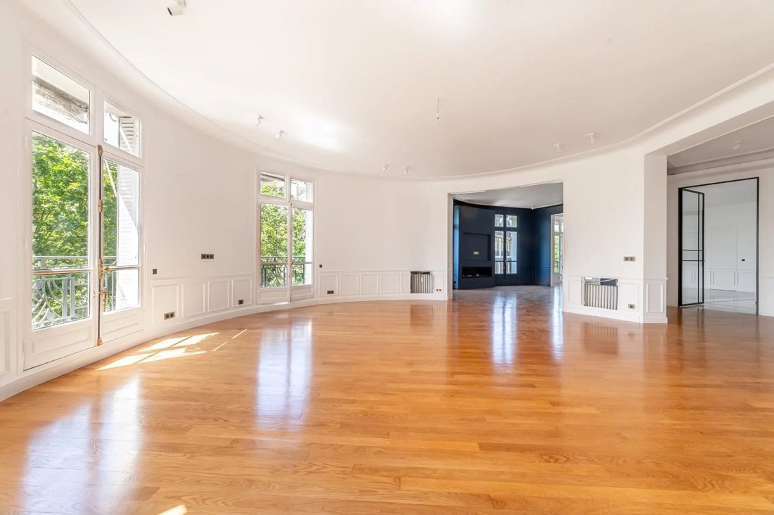 Apartment in Bois de Boulogne, Paris 16e Arrondissement, Paris 2 - 18237053