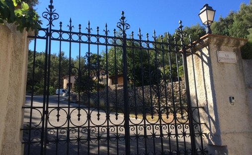 House in Centre Ouest, Ollioules, France 1